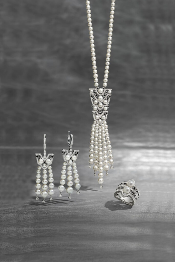 Art Deco collection in white gold with Freshwater pearls and diamonds